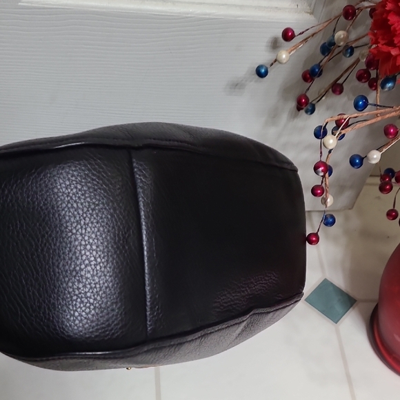 Coach Black Leather Shoulder Bag with Gold Accents - Picture 7 of 9